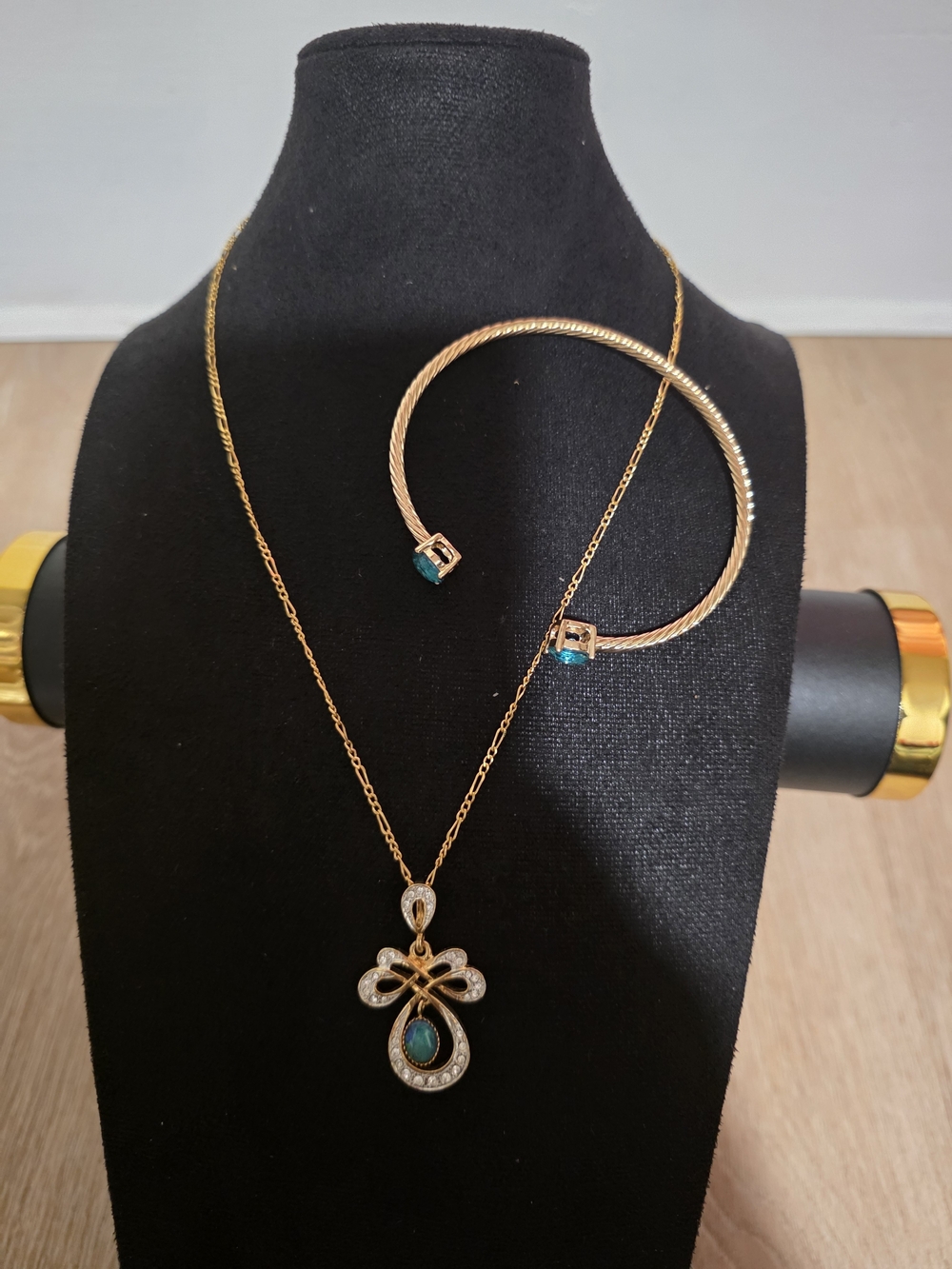 Vintage Gold Tone Necklace and Bracelet Set with Teal Gemstone